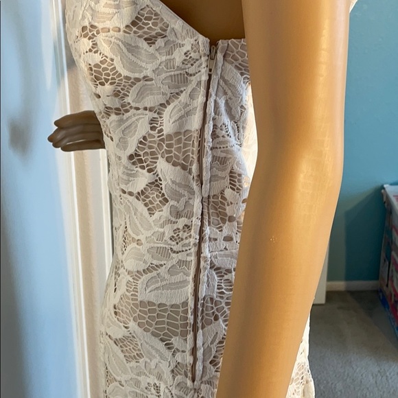 🆕 Speechless® Ivory ~ Nude Sleeveless Dress - Picture 5 of 7